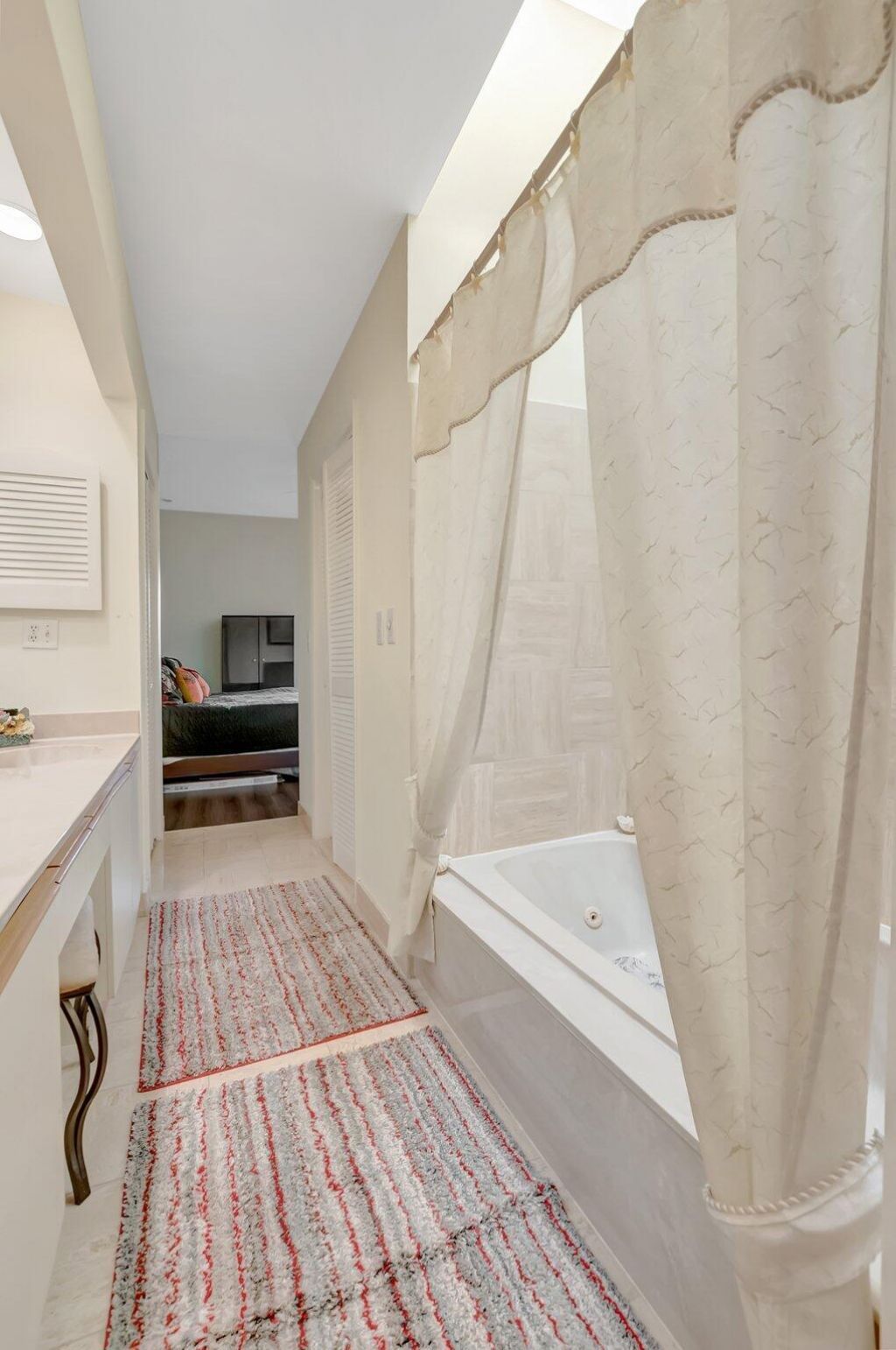 7472 La Paz Boulevard, Unit 302, Boca Raton, FL 33433 Photo
