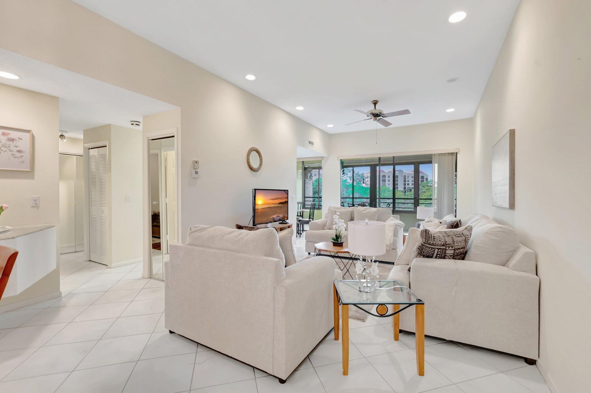 7472 La Paz Boulevard, Unit 302, Boca Raton, FL 33433 Photo