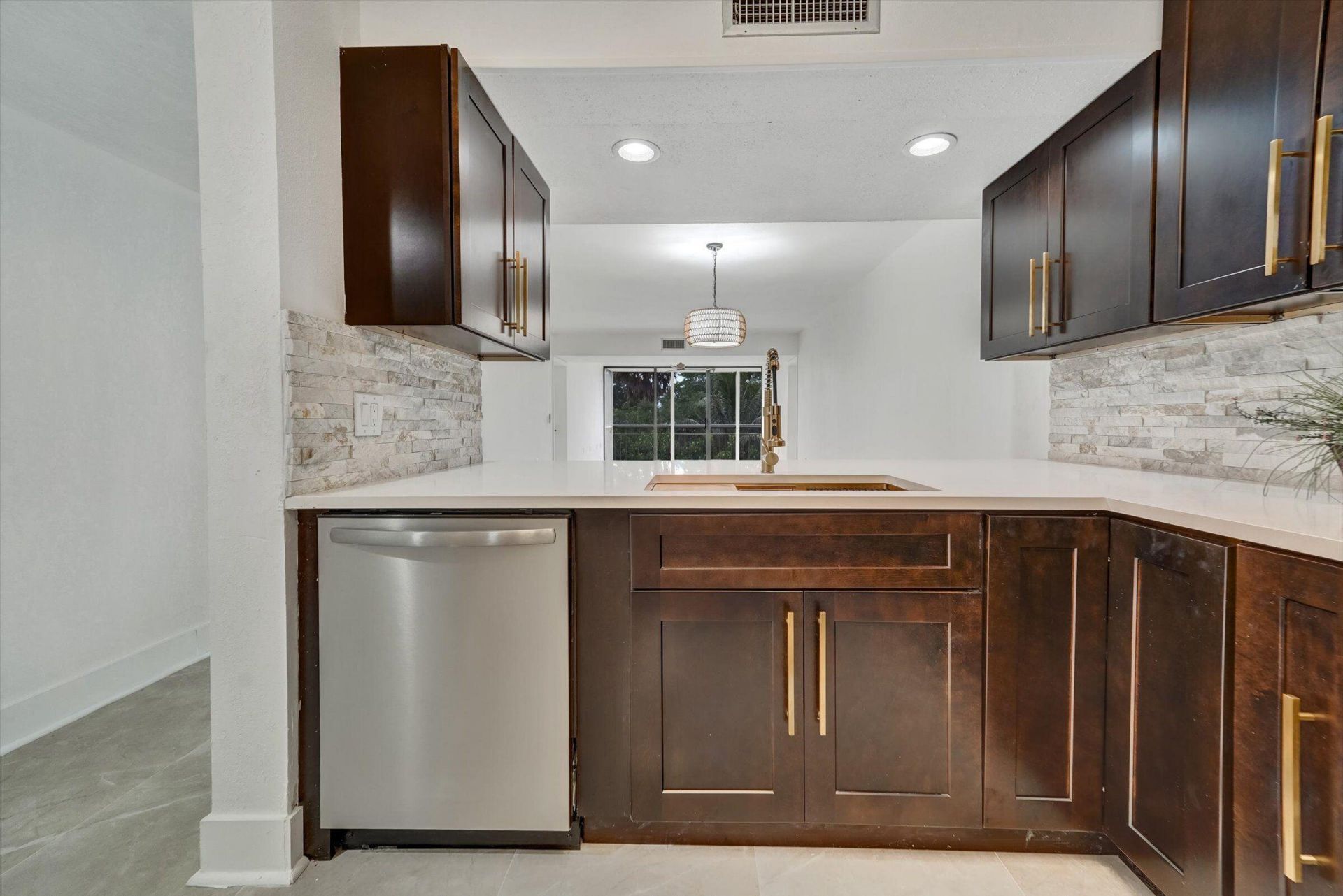 6181 Balboa Circle, Unit 303, Boca Raton, FL 33433 Photo
