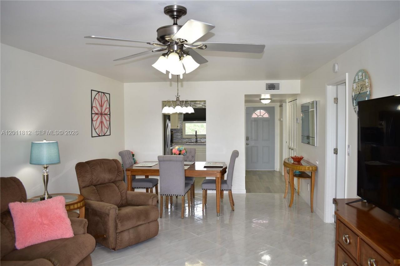9350 Sunrise Lakes Blvd, Unit 307, Sunrise, FL 33322 Photo