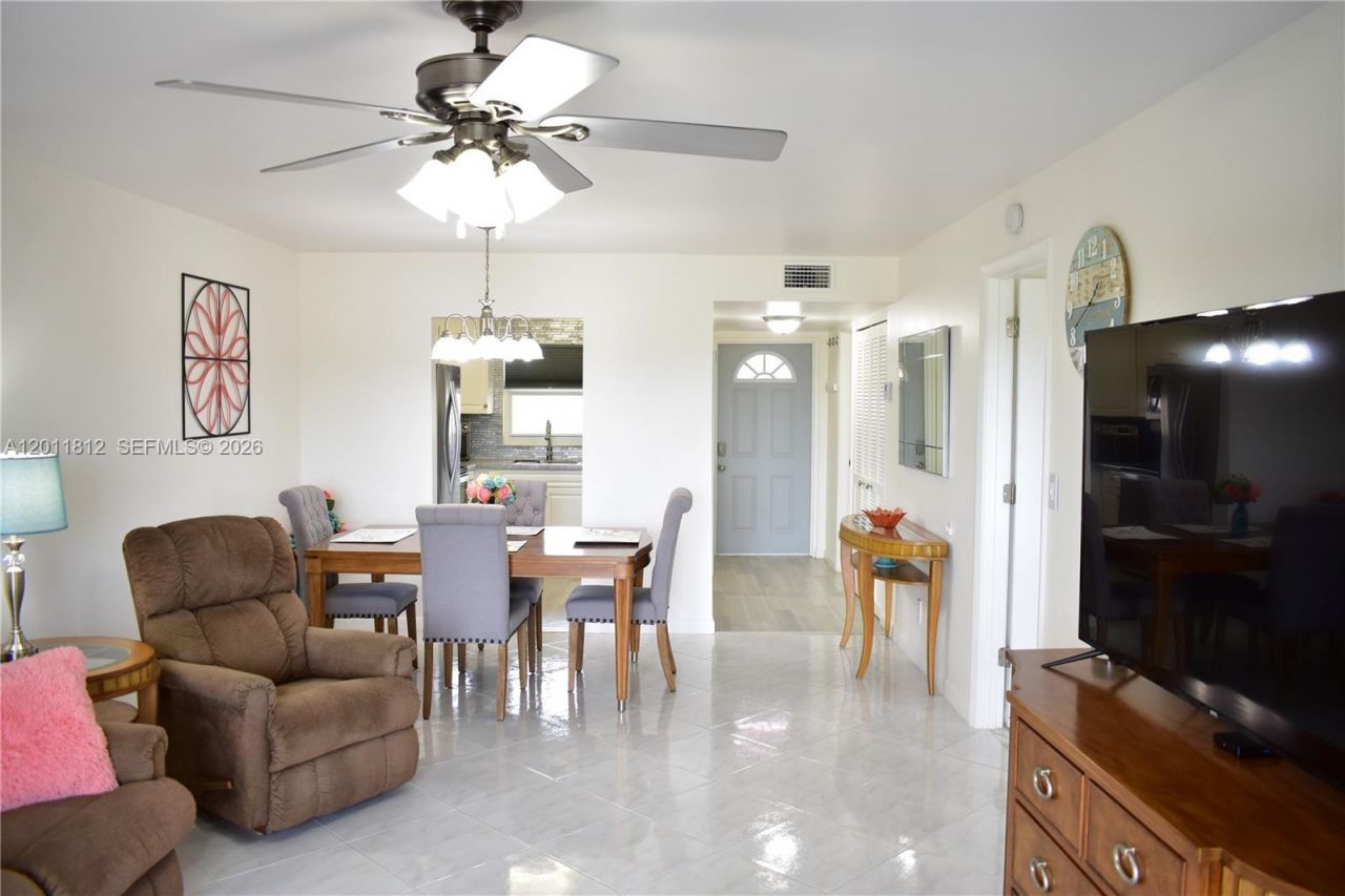 9350 Sunrise Lakes Blvd, Unit 307, Sunrise, FL 33322 Photo