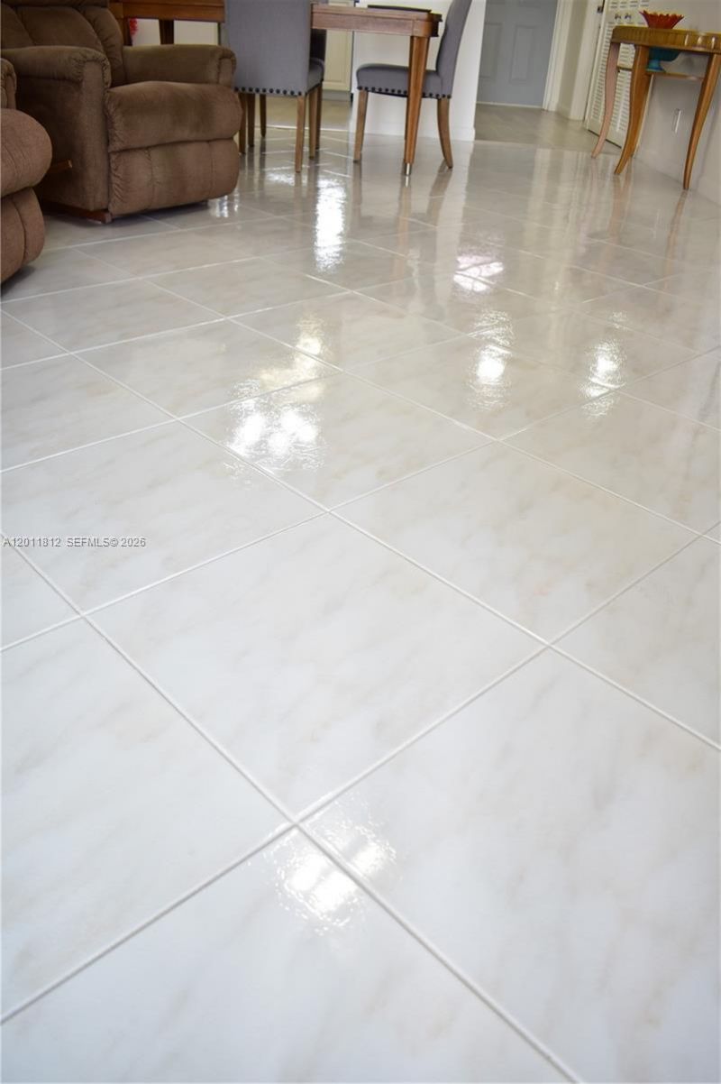 9350 Sunrise Lakes Blvd, Unit 307, Sunrise, FL 33322 Photo