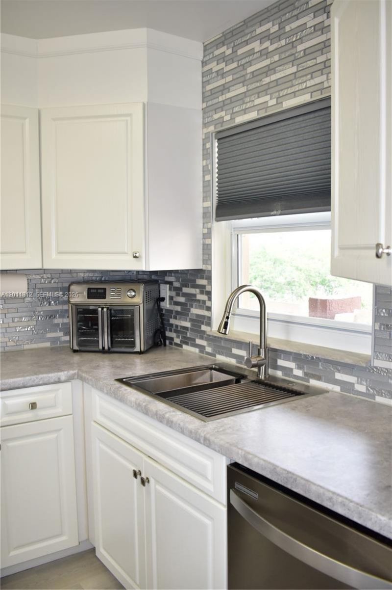 9350 Sunrise Lakes Blvd, Unit 307, Sunrise, FL 33322 Photo