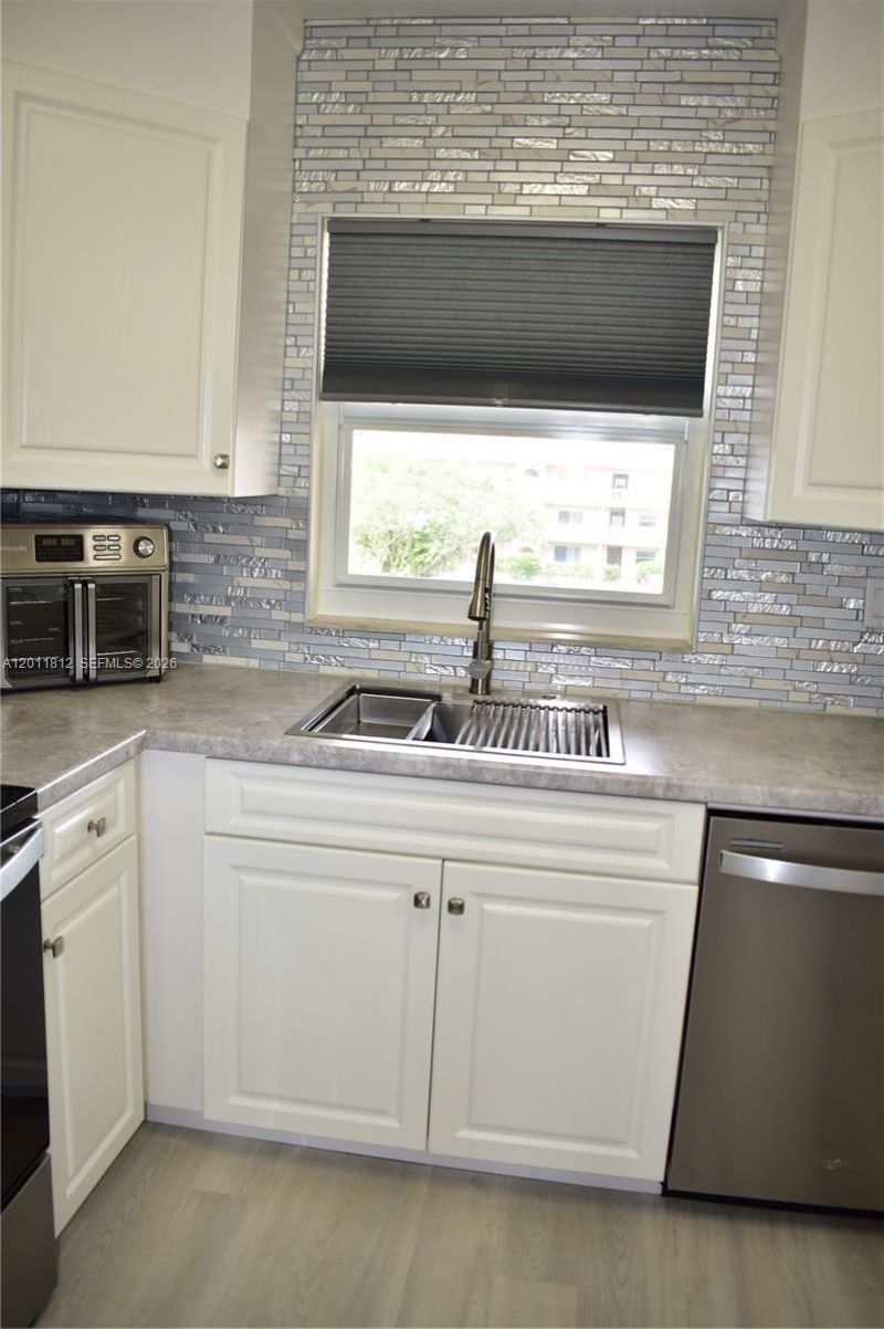 9350 Sunrise Lakes Blvd, Unit 307, Sunrise, FL 33322 Photo