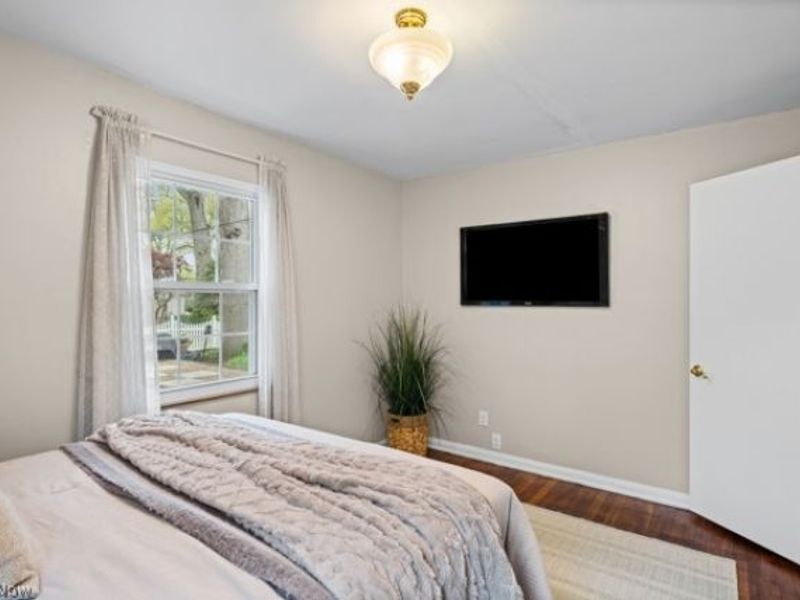 552 Lake Forest Drive, Bay Village, OH 44140 Photo 14