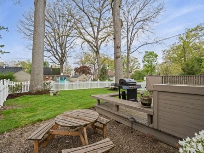 552 Lake Forest Drive, Bay Village, OH 44140 Photo 22