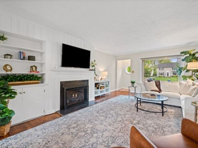 552 Lake Forest Drive, Bay Village, OH 44140 Photo 3