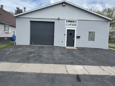 4 HOLWORTHY , Rochester, NY 14606