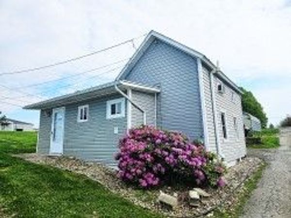 10 Eggers Ave , Belle Vernon, PA 15012