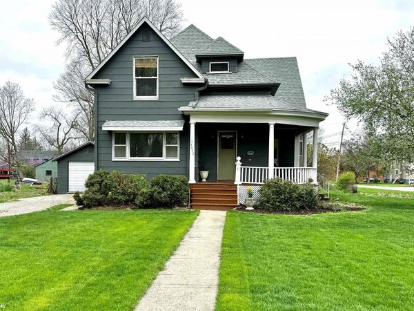 1402 Elm Street, Grinnell, IA 50112