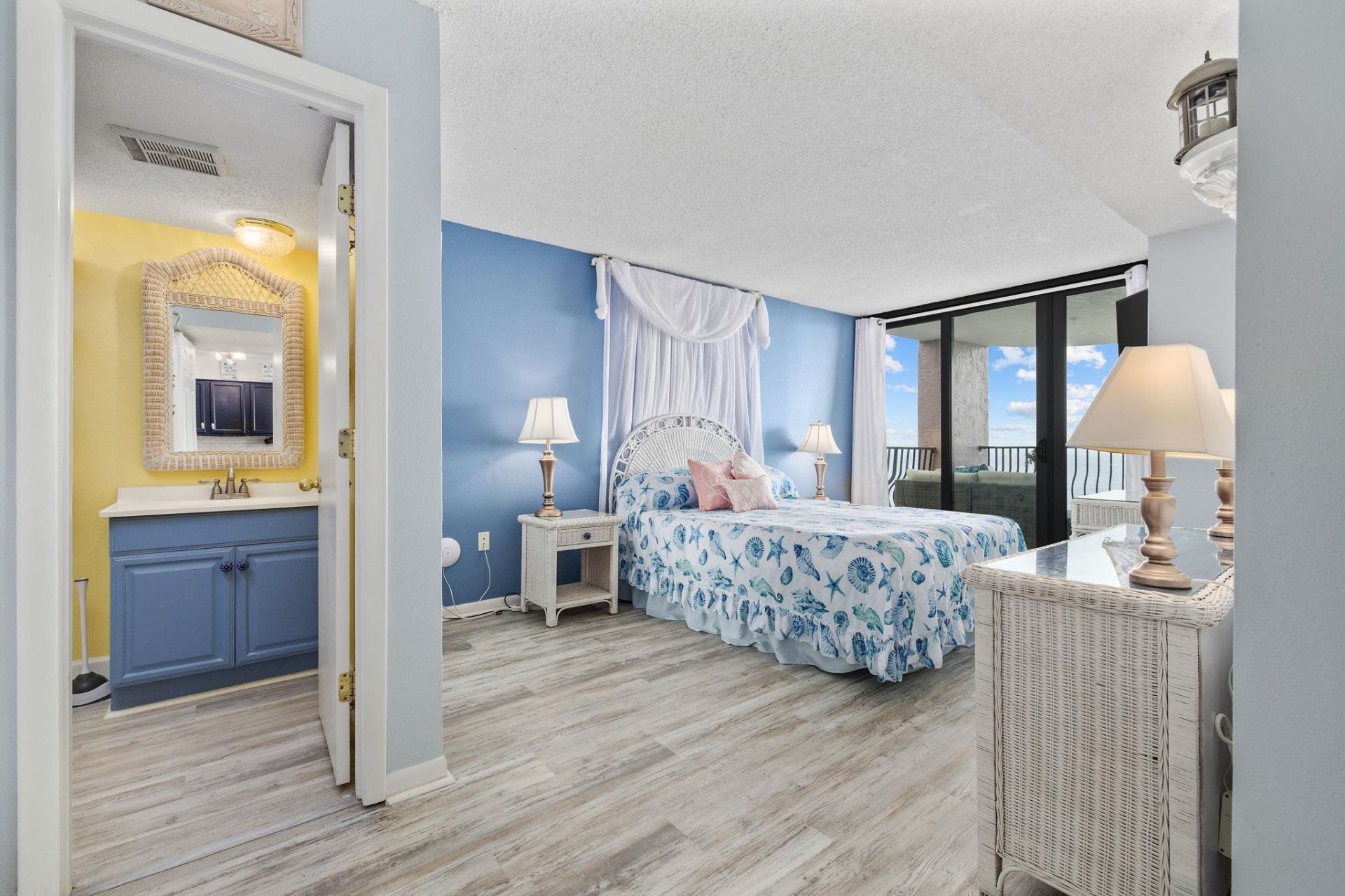 2500 N Ocean Blvd.  Photo 12