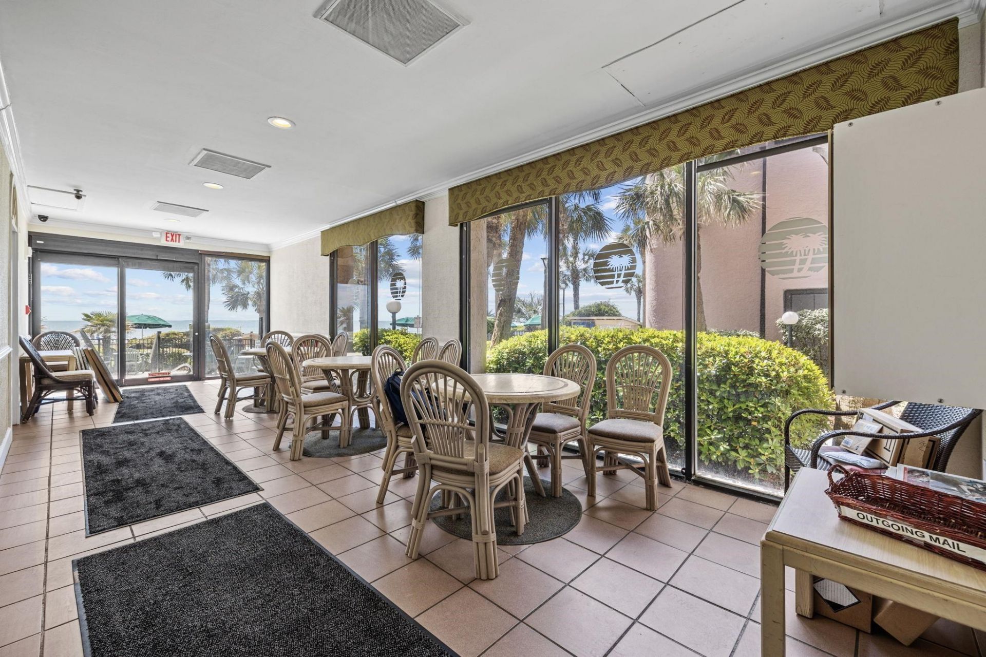 2500 N Ocean Blvd.  Photo 33