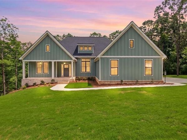 125 Scarlett Pippin Drive, Clarkesville, GA 30523