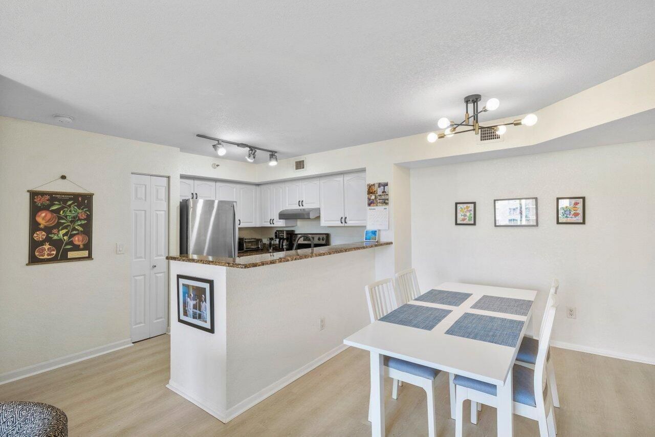 157 Yacht Club Way, Unit 206, Hypoluxo, FL 33462 Photo