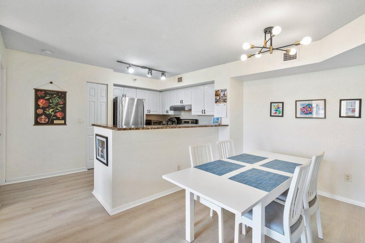 157 Yacht Club Way, Unit 206, Hypoluxo, FL 33462 Photo