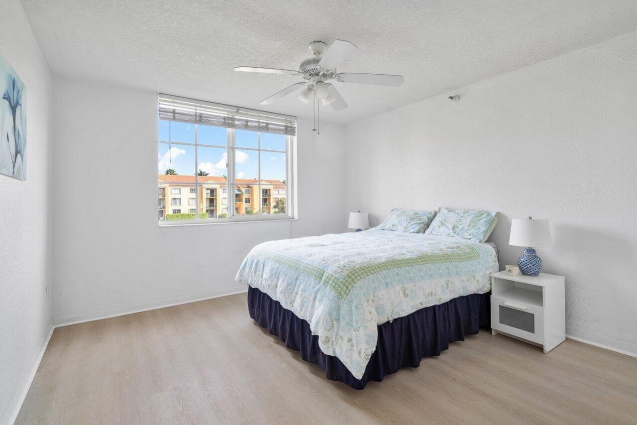157 Yacht Club Way, Unit 206, Hypoluxo, FL 33462 Photo