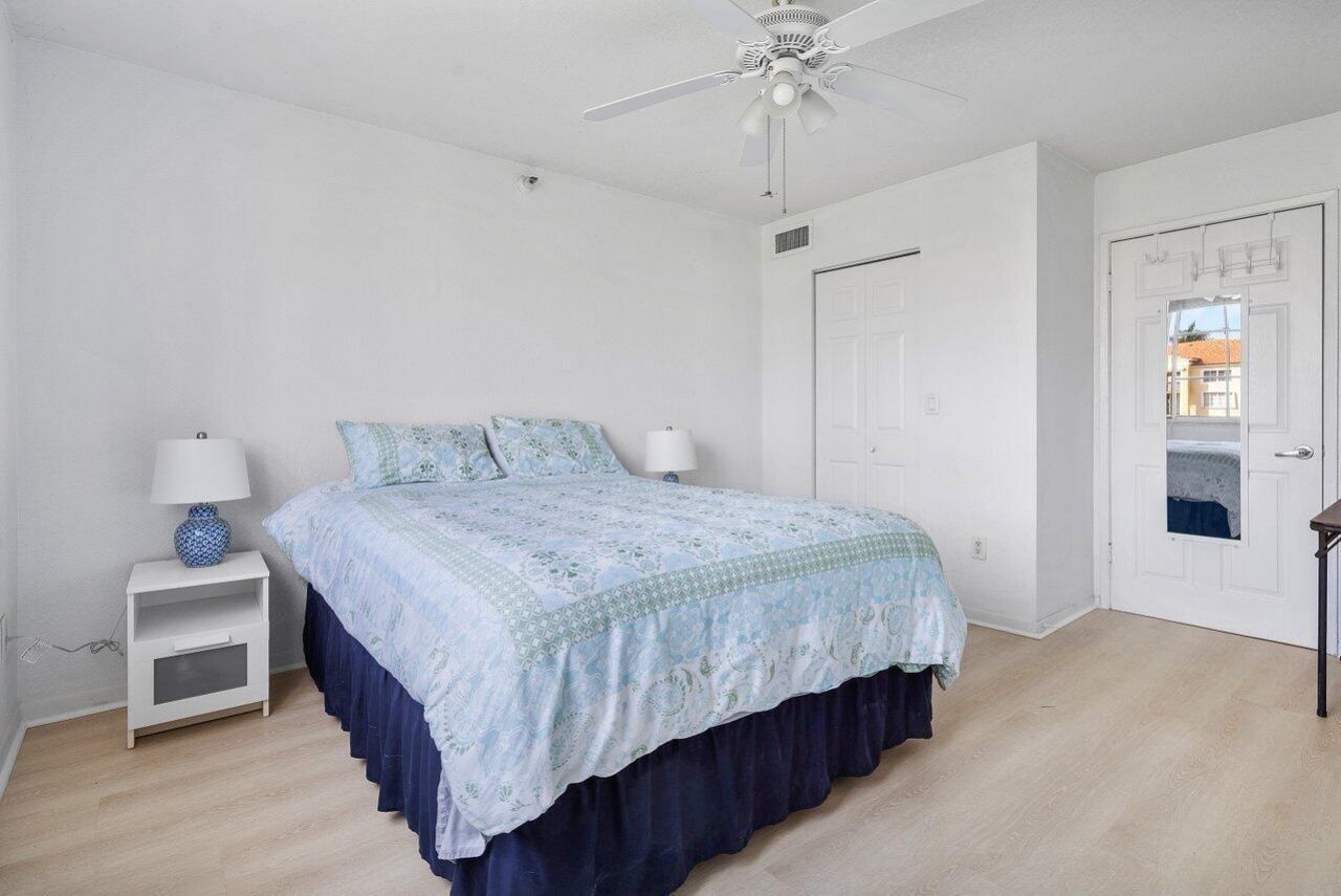 157 Yacht Club Way, Unit 206, Hypoluxo, FL 33462 Photo