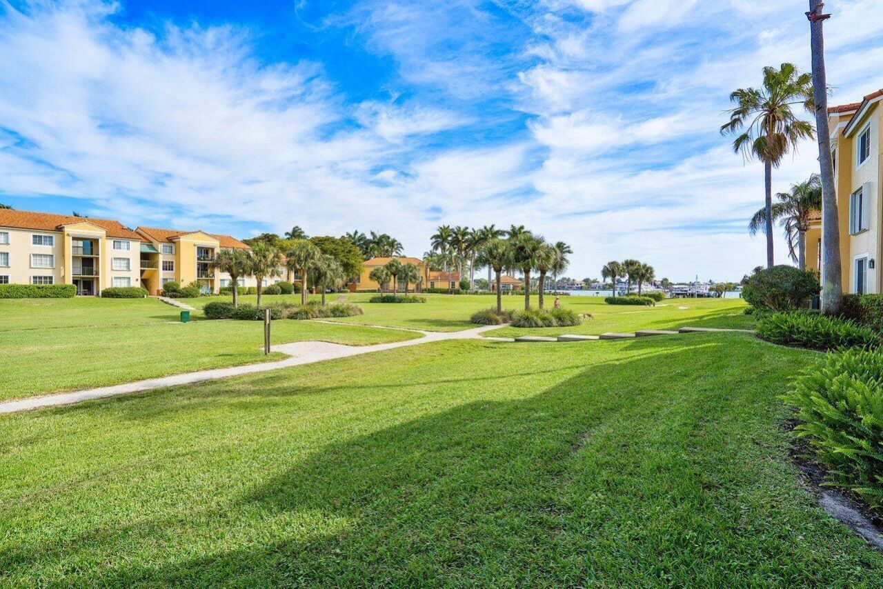 157 Yacht Club Way, Unit 206, Hypoluxo, FL 33462 Photo