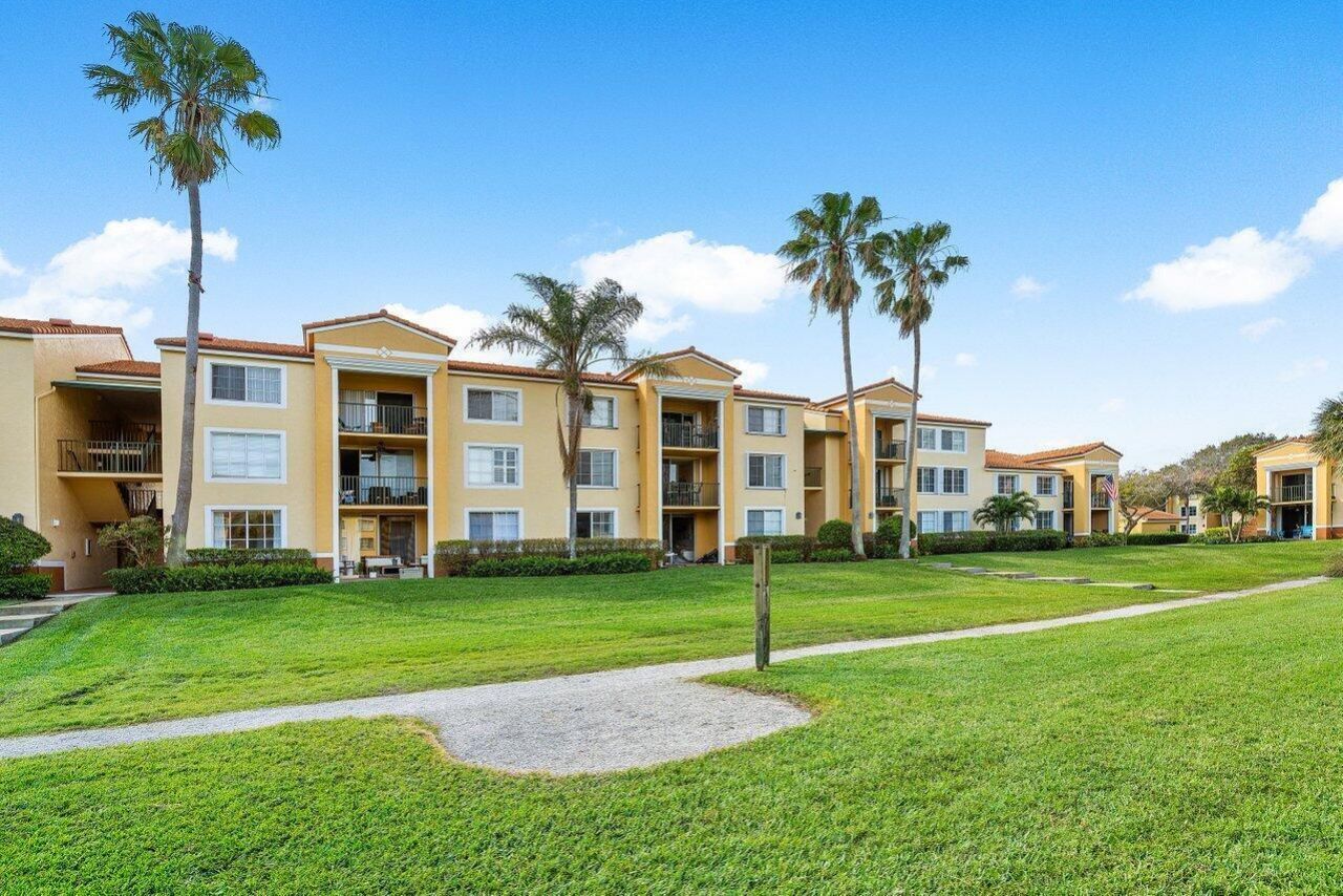 157 Yacht Club Way, Unit 206, Hypoluxo, FL 33462 Photo