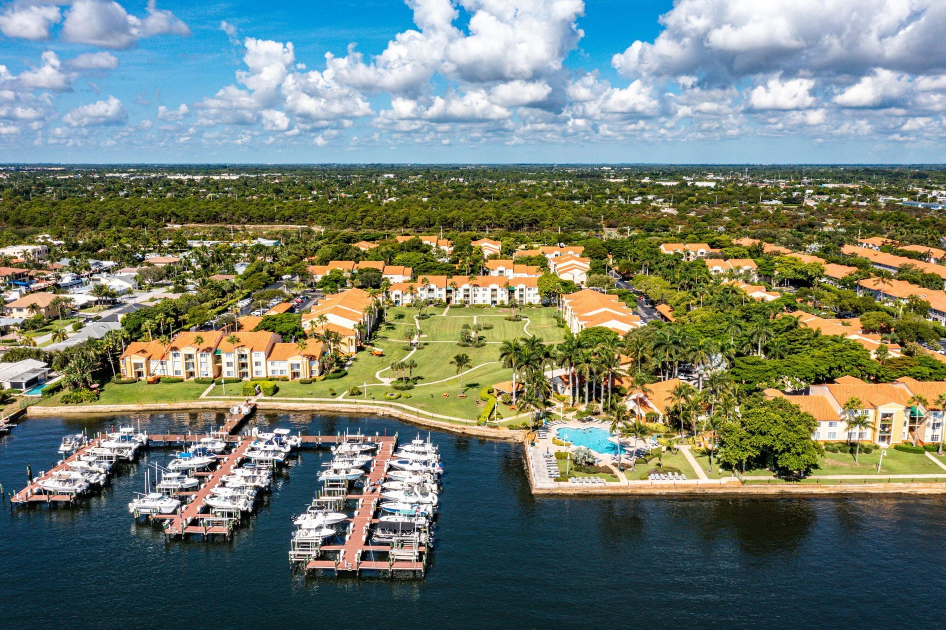 157 Yacht Club Way, Unit 206, Hypoluxo, FL 33462 Photo