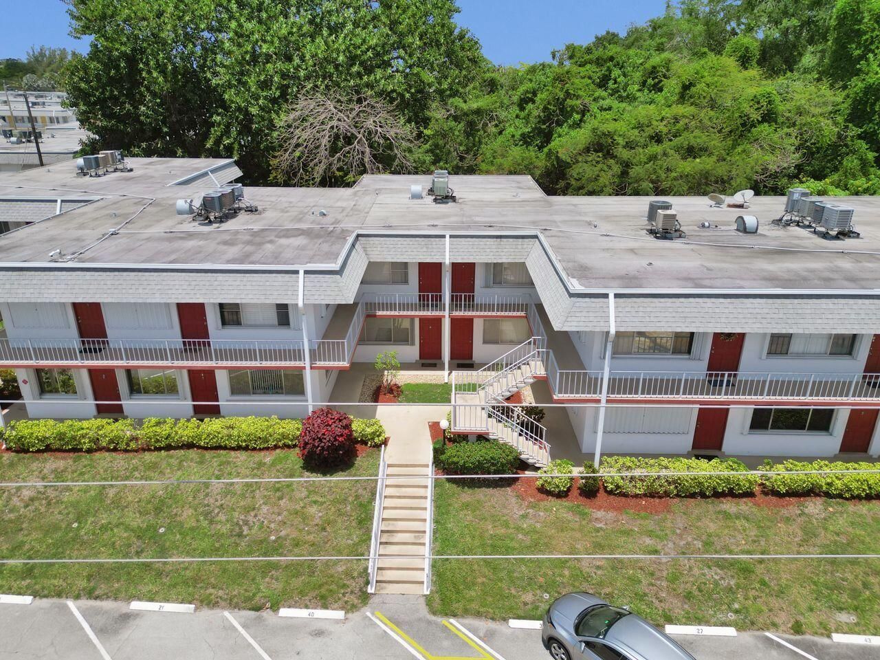 3120 Cynthia Lane, Unit 207, Lake Worth Beach, FL 33461 Photo