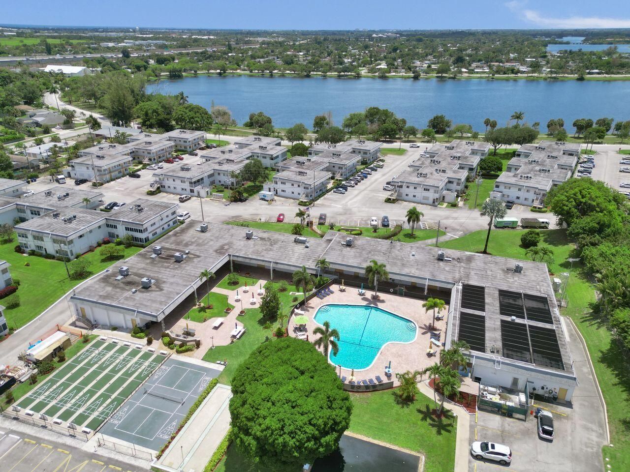 3120 Cynthia Lane, Unit 207, Lake Worth Beach, FL 33461 Photo