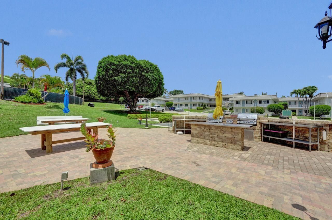 3120 Cynthia Lane, Unit 207, Lake Worth Beach, FL 33461 Photo