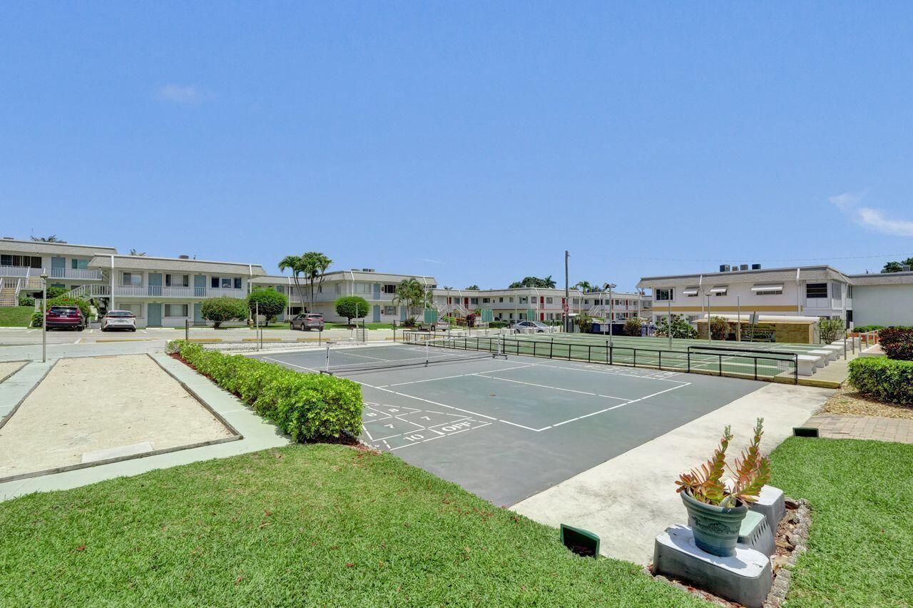 3120 Cynthia Lane, Unit 207, Lake Worth Beach, FL 33461 Photo