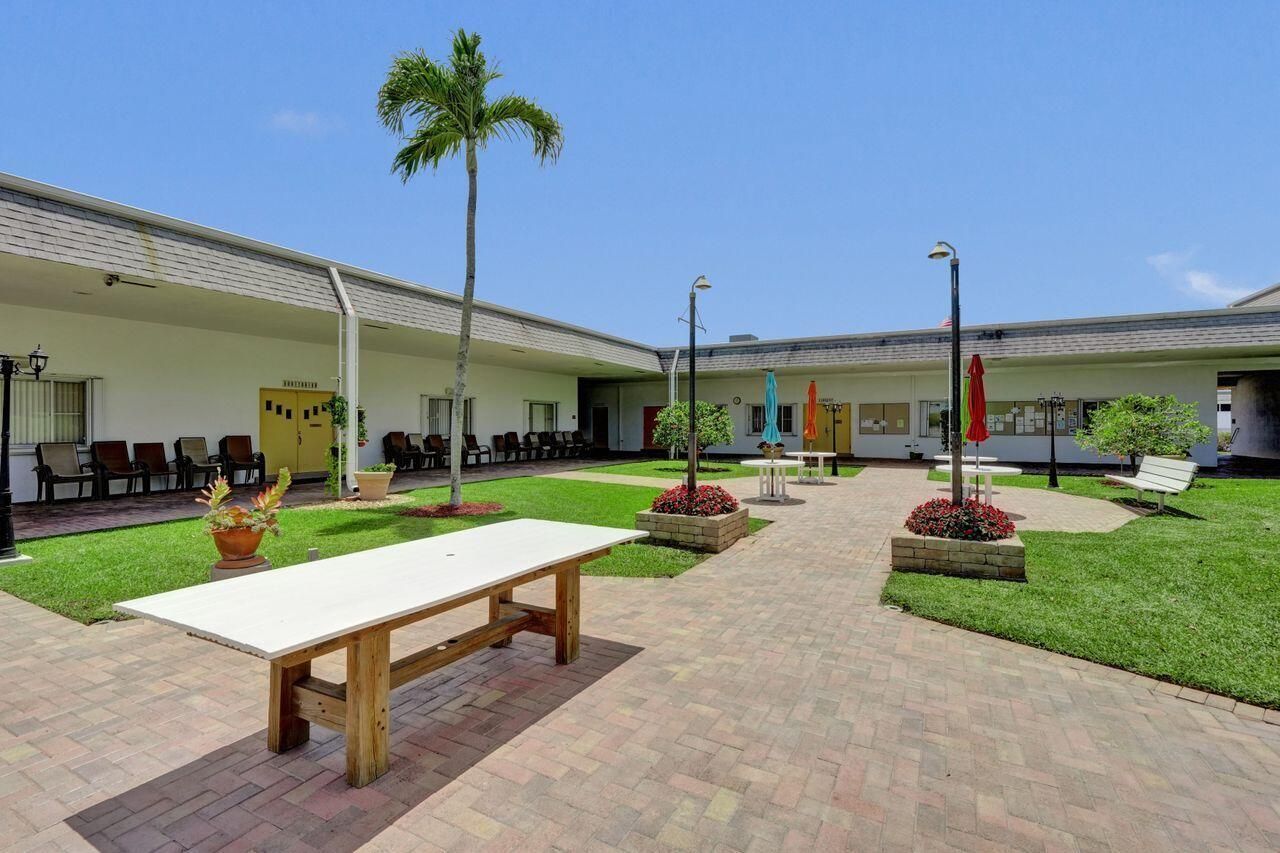 3120 Cynthia Lane, Unit 207, Lake Worth Beach, FL 33461 Photo