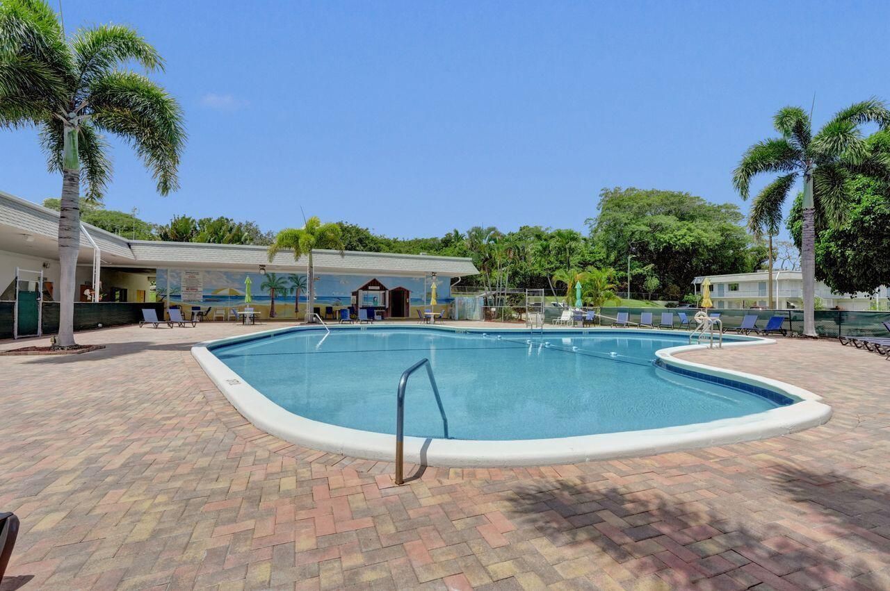 3120 Cynthia Lane, Unit 207, Lake Worth Beach, FL 33461 Photo