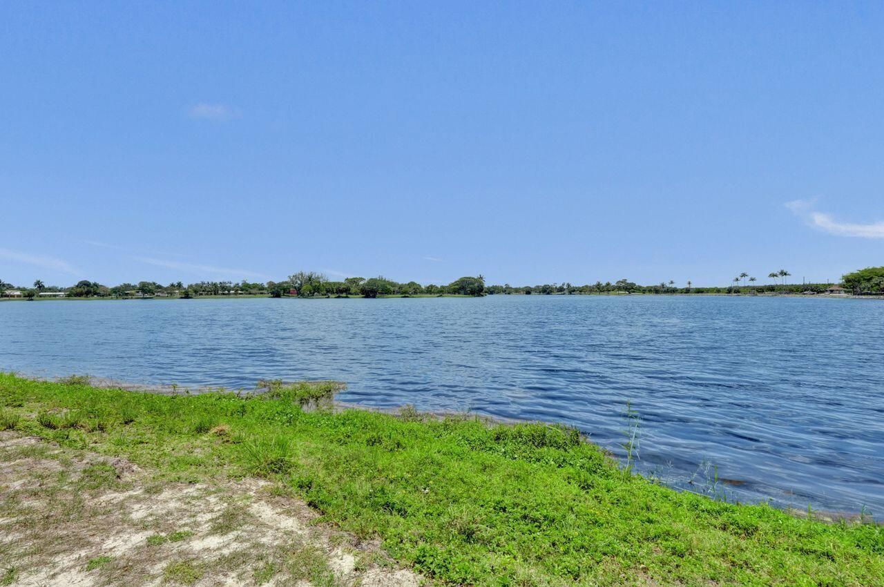 3120 Cynthia Lane, Unit 207, Lake Worth Beach, FL 33461 Photo