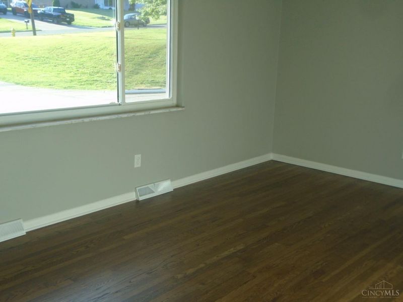 3040 Werkridge Drive, Green Township, OH 45248 Photo 4
