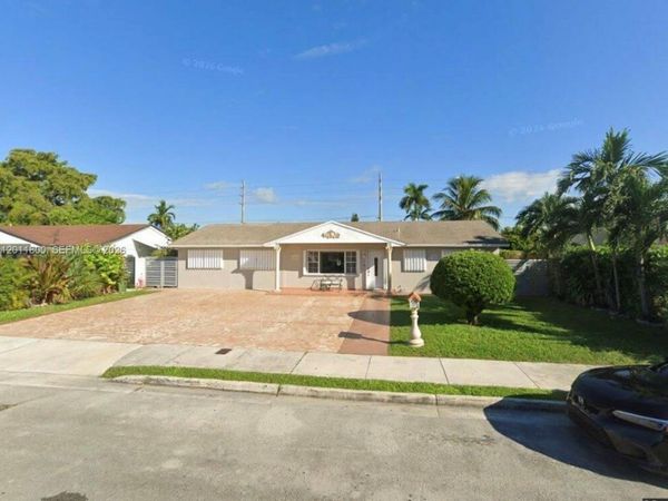 775 W 22nd St , Hialeah, FL 33010