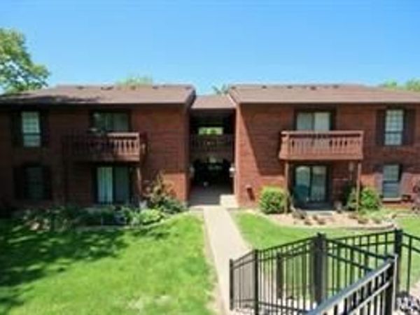 5593 Baronridge Drive , Unit 5, St Louis, MO 63129