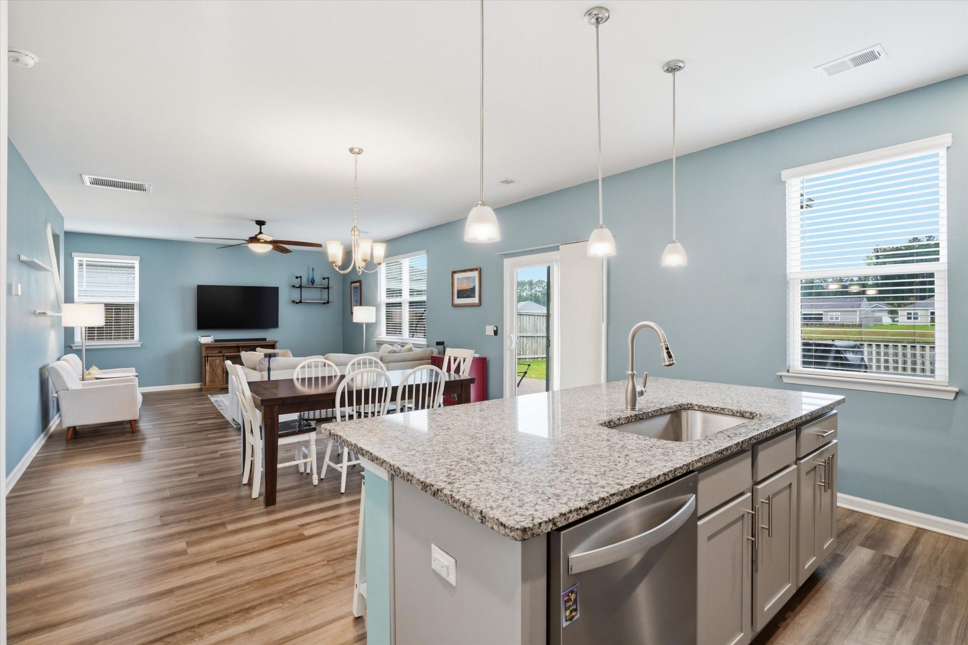 597 Wayton Circle Photo 9