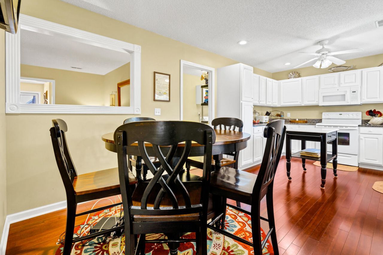 864 Club Cottage Road Photo 24