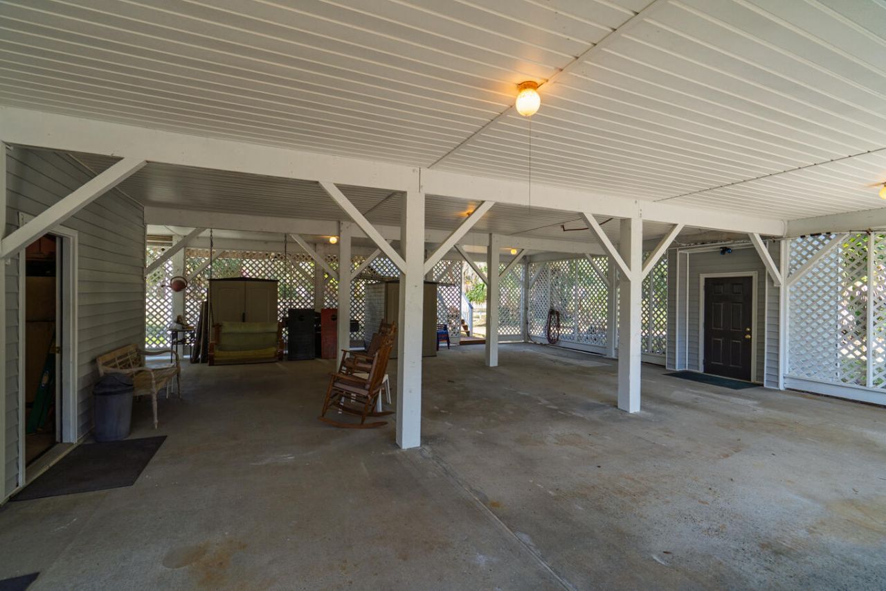 864 Club Cottage Road Photo 31