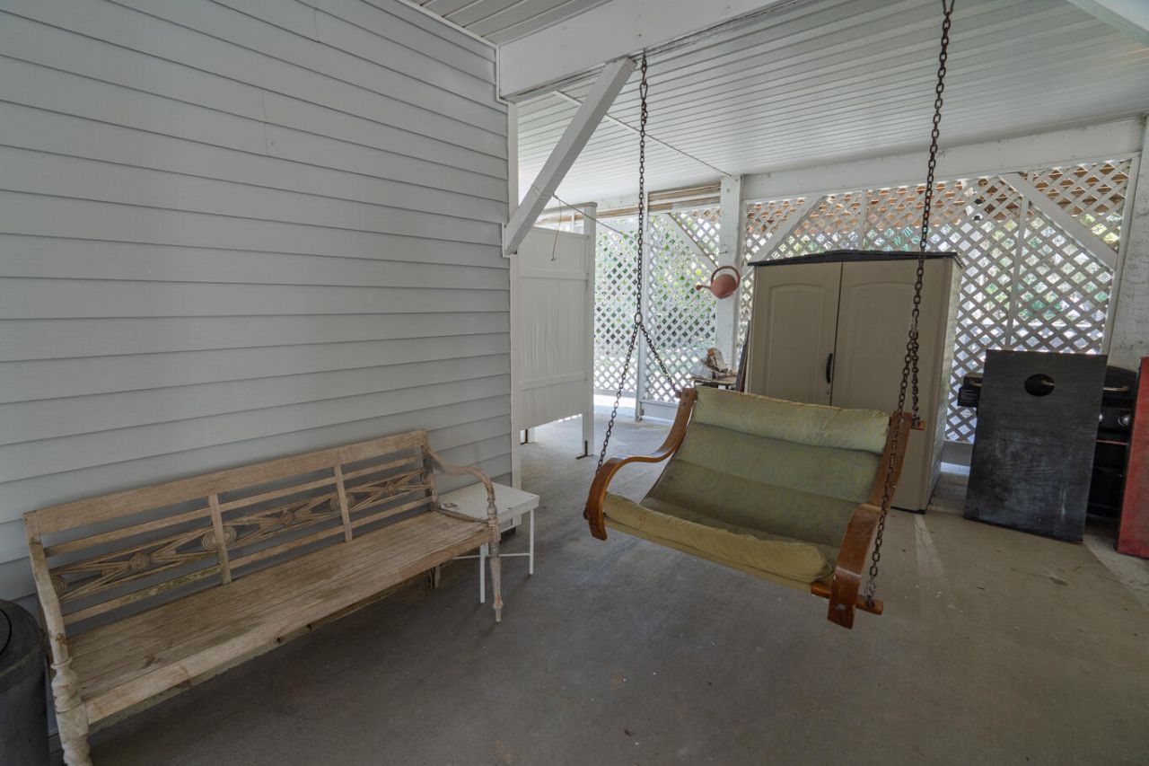 864 Club Cottage Road Photo 33