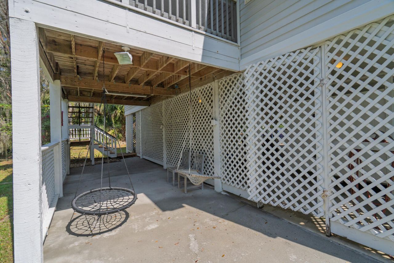 864 Club Cottage Road Photo 35