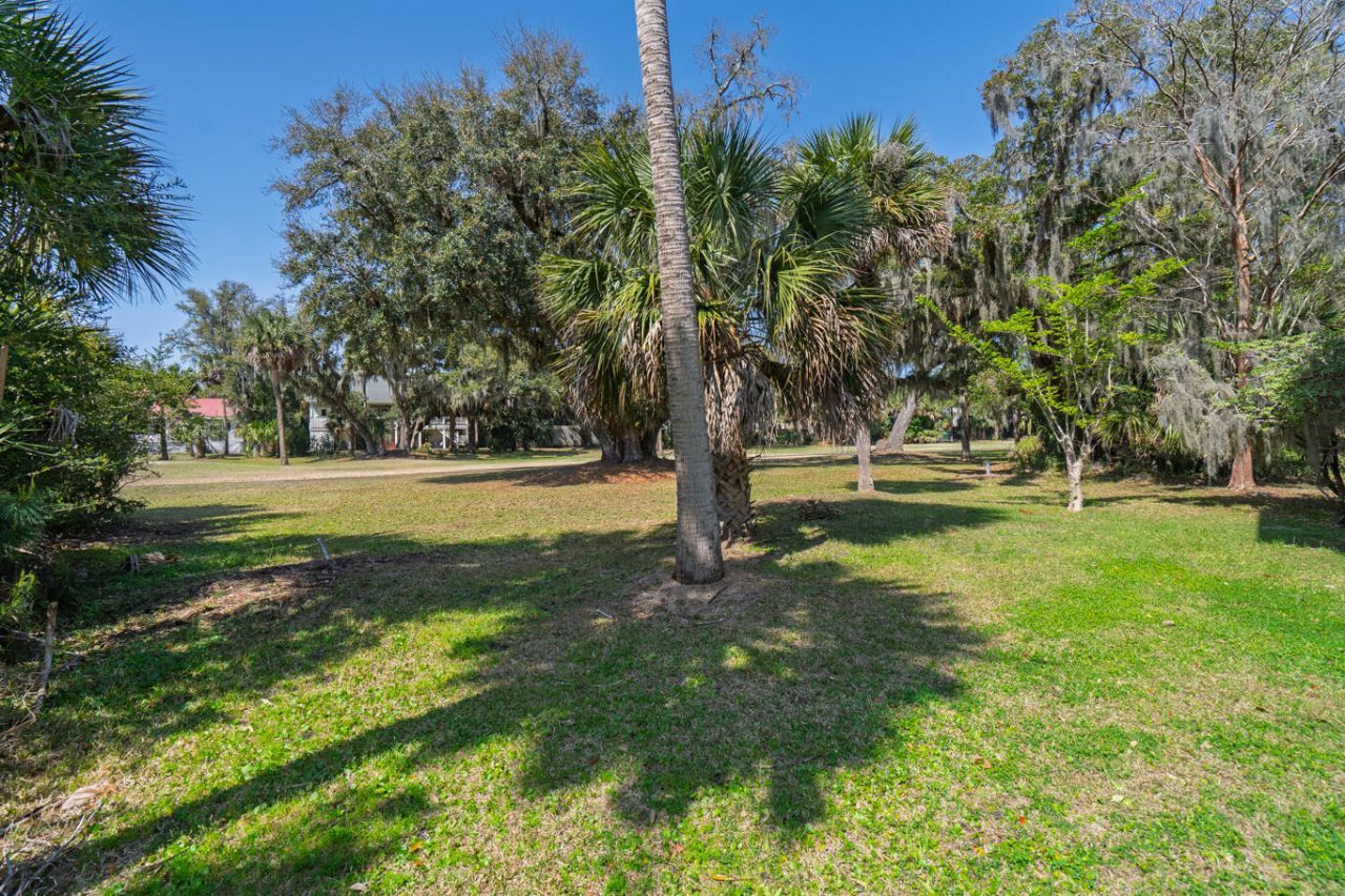 864 Club Cottage Road Photo 37