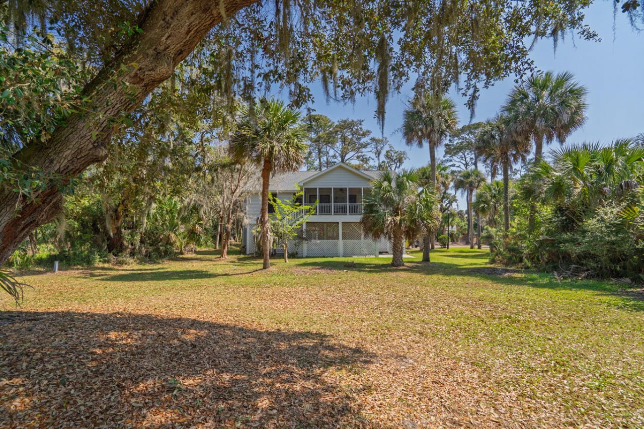 864 Club Cottage Road Photo 39
