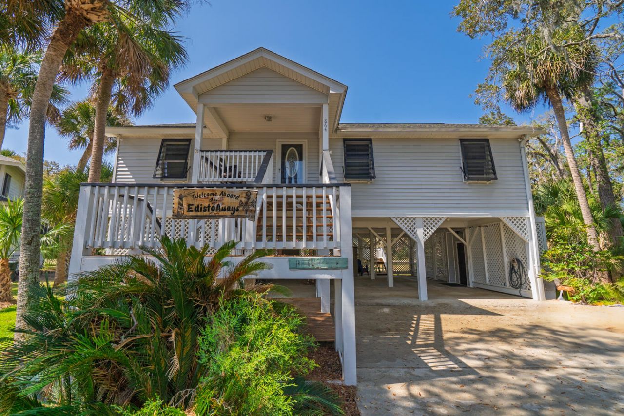 864 Club Cottage Road Photo 44
