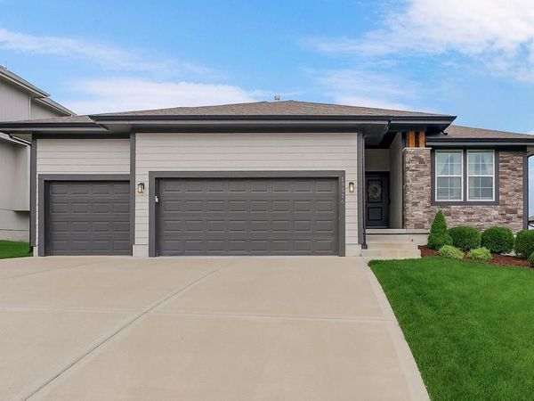 19526 W 116th Street, Olathe, KS 66061