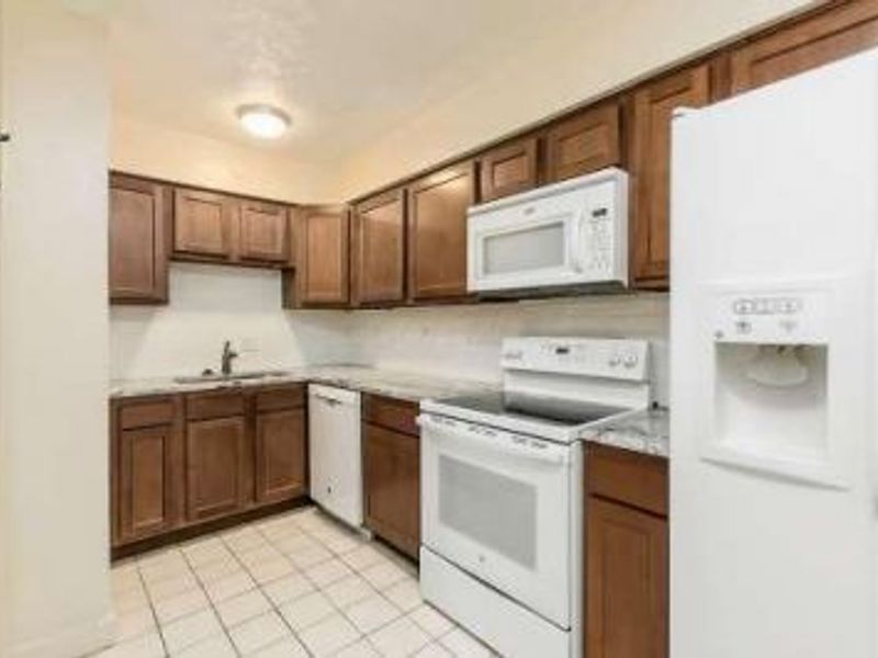 65 E 18th Avenue, Columbus, OH 43201 Photo 3