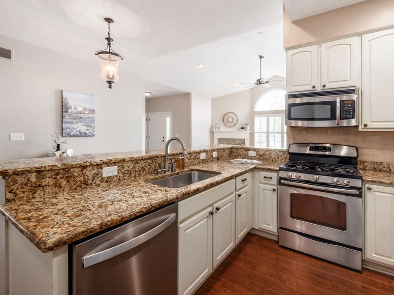 364 Cover Place, Columbus, OH 43235 Photo 22
