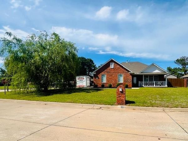 1101 Reynolds Avenue, Perkins, OK 74059
