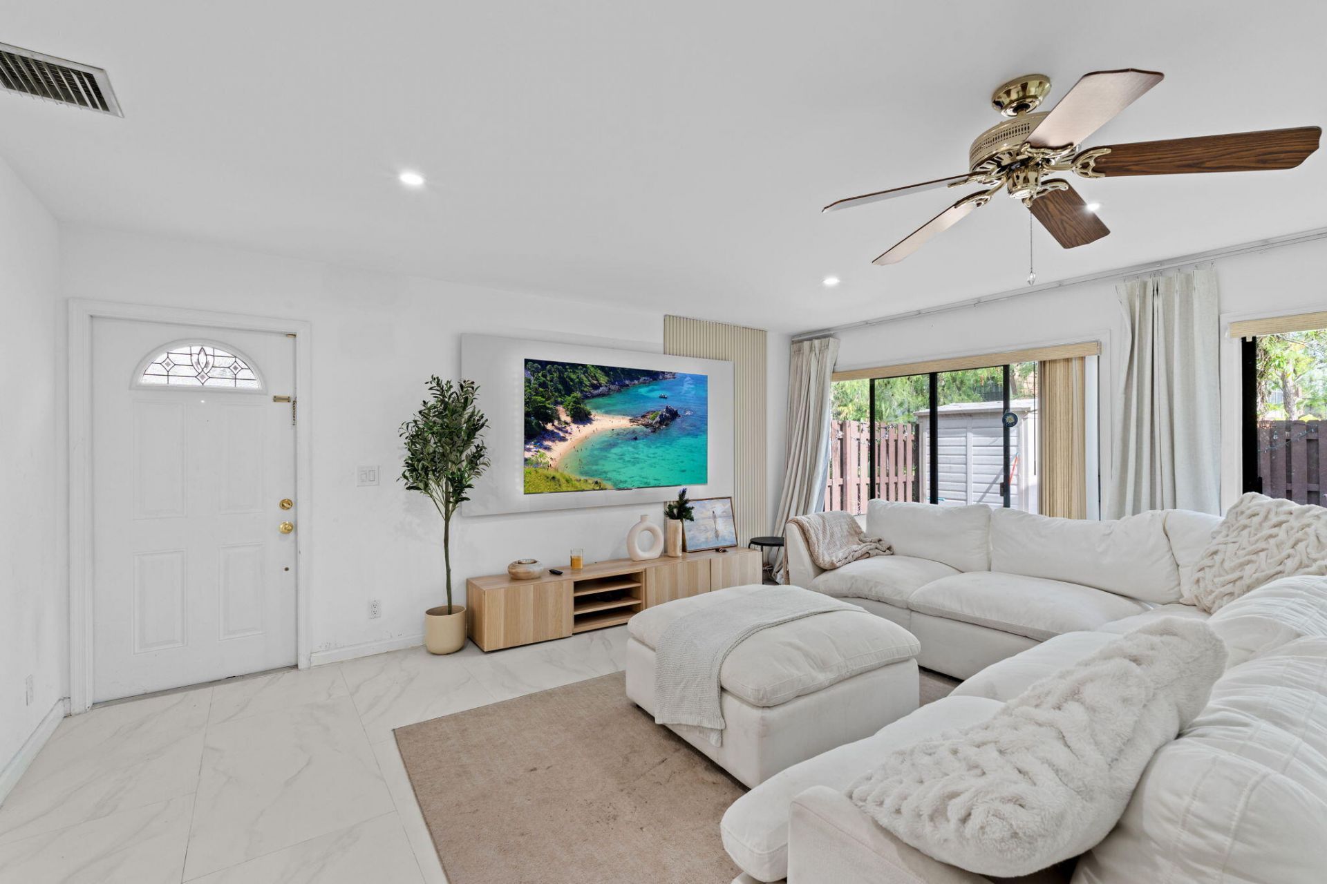 111 Weybridge Circle, Royal Palm Beach, FL 33411 Photo
