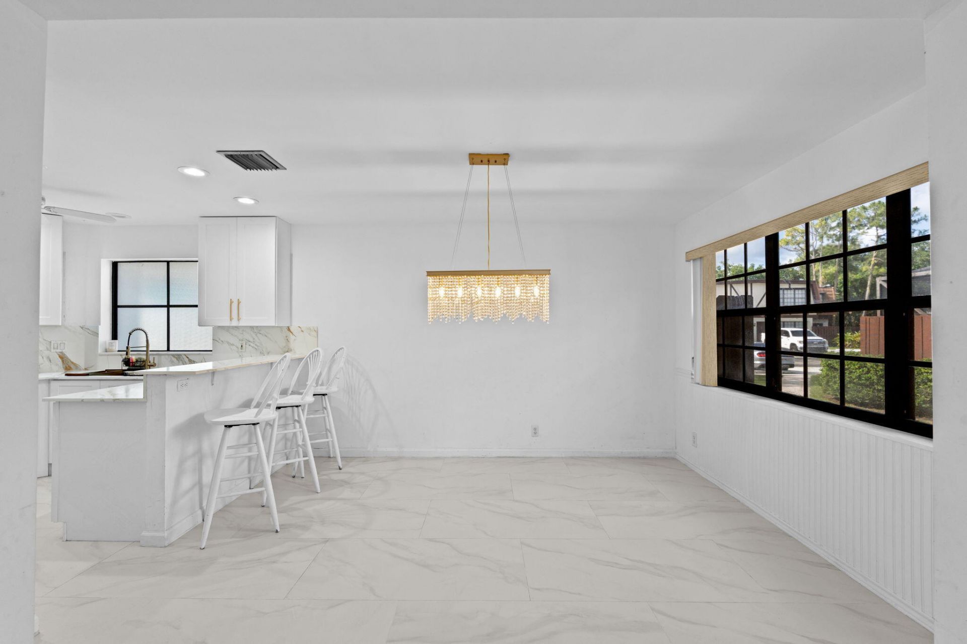 111 Weybridge Circle, Royal Palm Beach, FL 33411 Photo