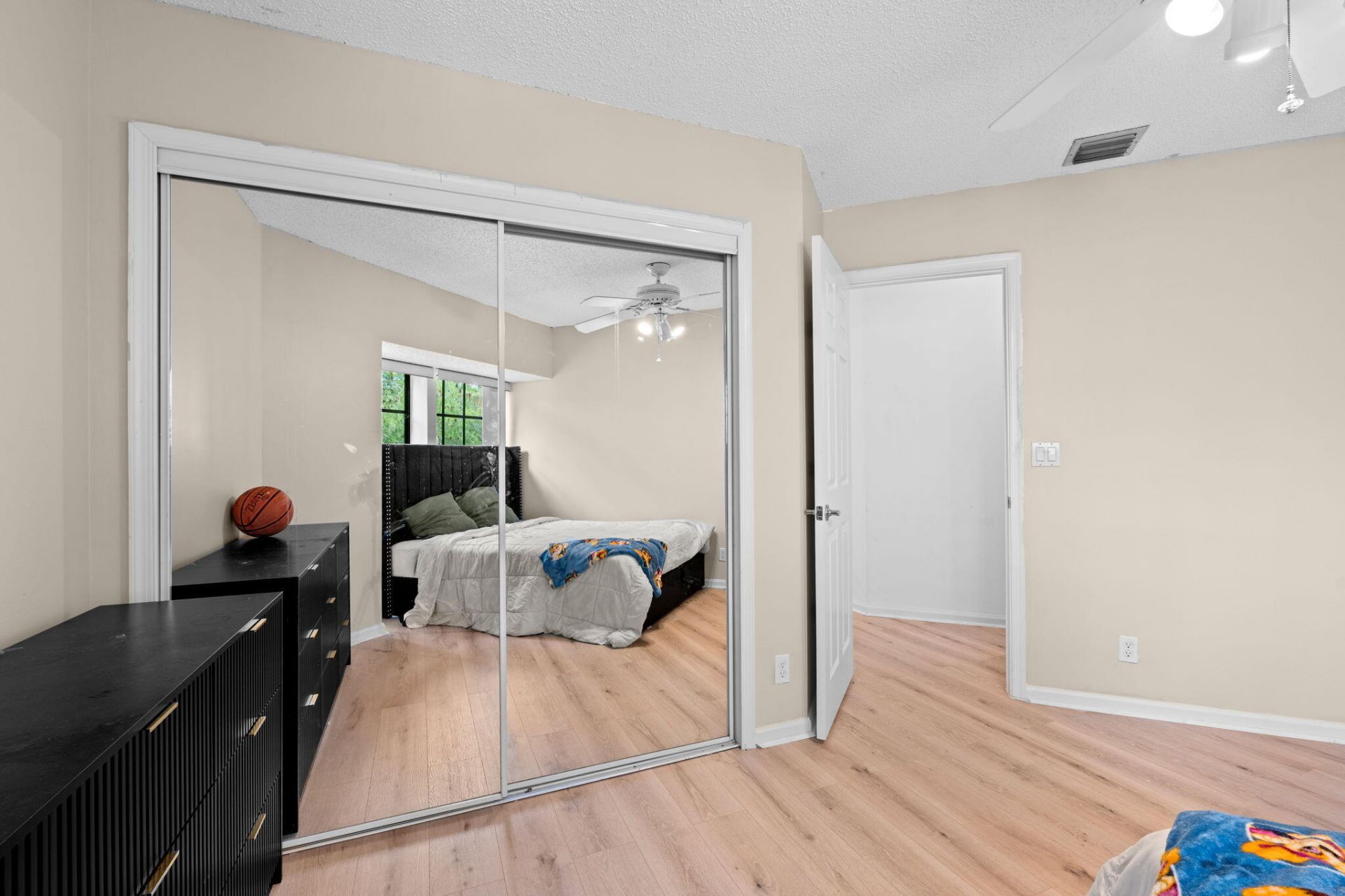 111 Weybridge Circle, Royal Palm Beach, FL 33411 Photo