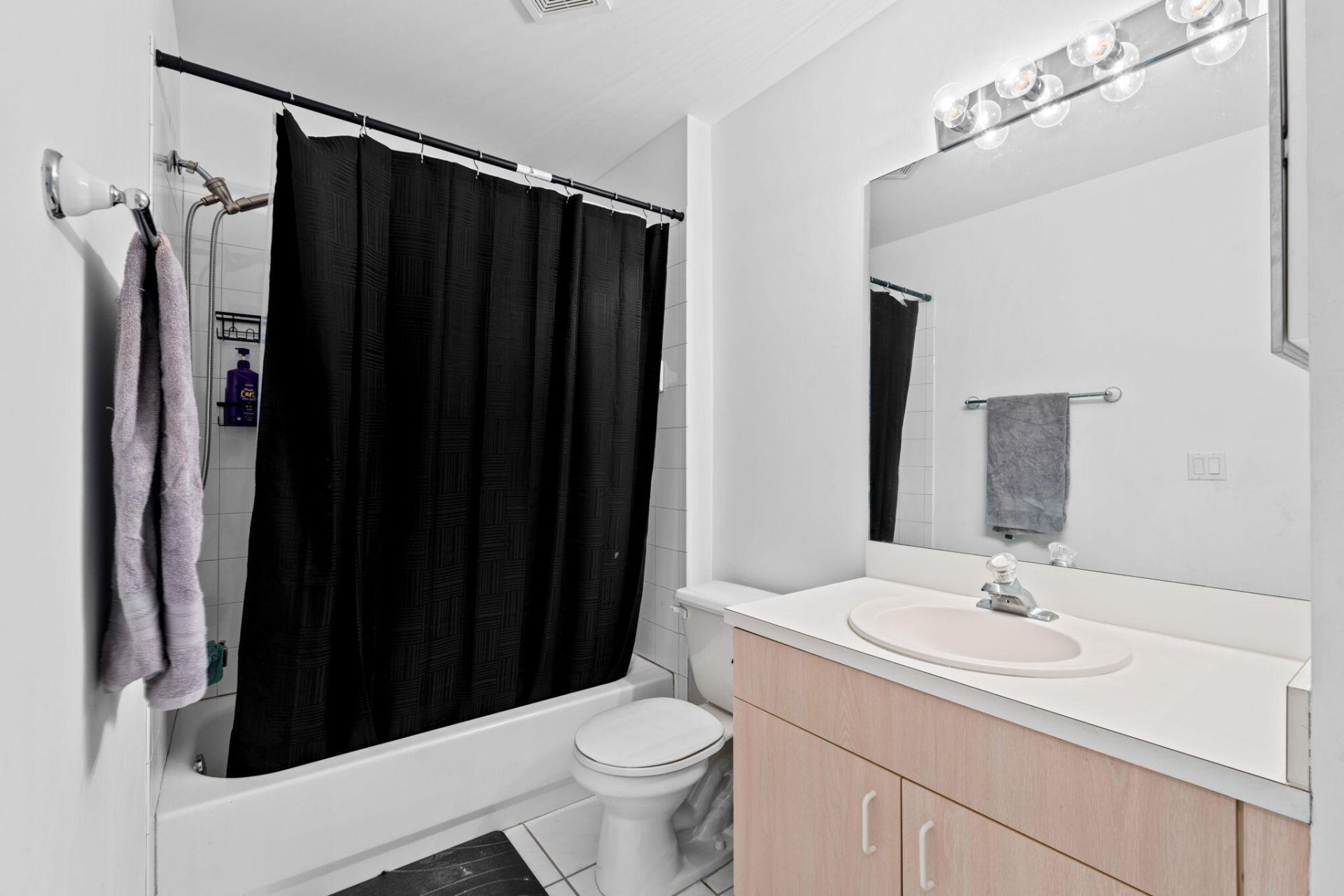 111 Weybridge Circle, Royal Palm Beach, FL 33411 Photo
